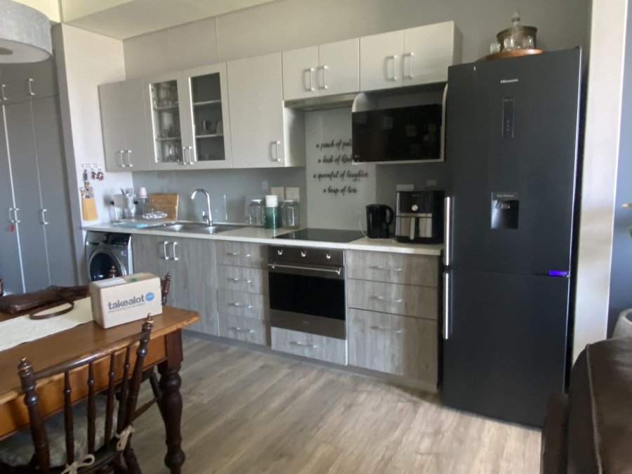 1 Bedroom Property for Sale in Plattekloof Western Cape